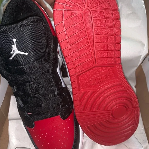 Air Jordan Low (GS) Size 4Y